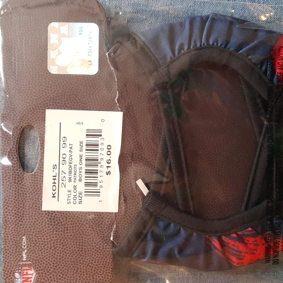 *NEW* Patriots facemasks - Picture 4 of 5